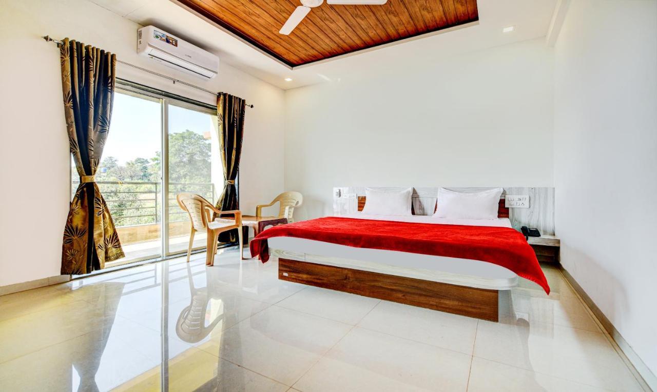 Aditya Hill View Inn Mahābaleshwar Buitenkant foto