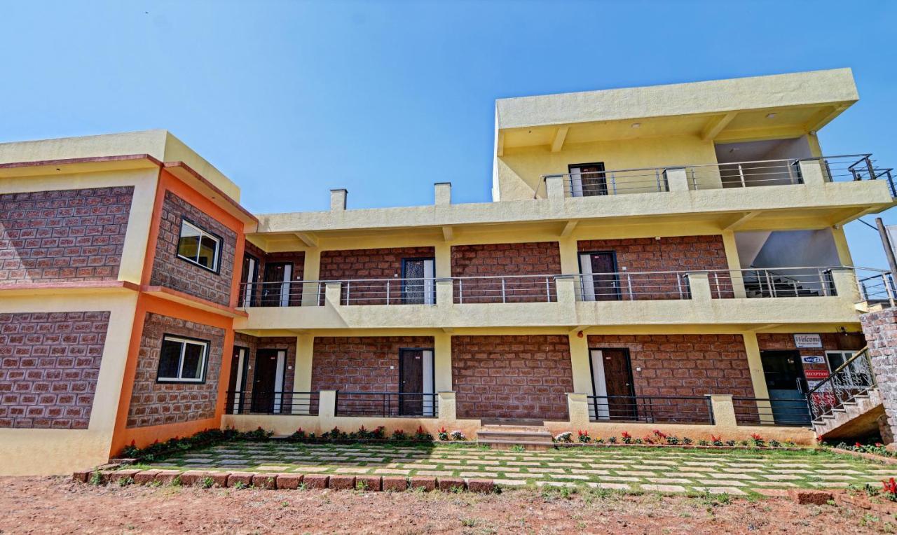 Aditya Hill View Inn Mahābaleshwar Buitenkant foto