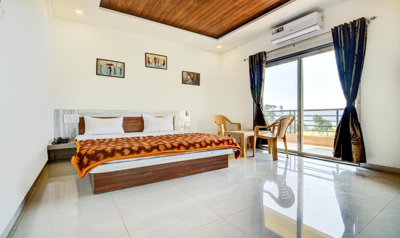 Aditya Hill View Inn Mahābaleshwar Buitenkant foto